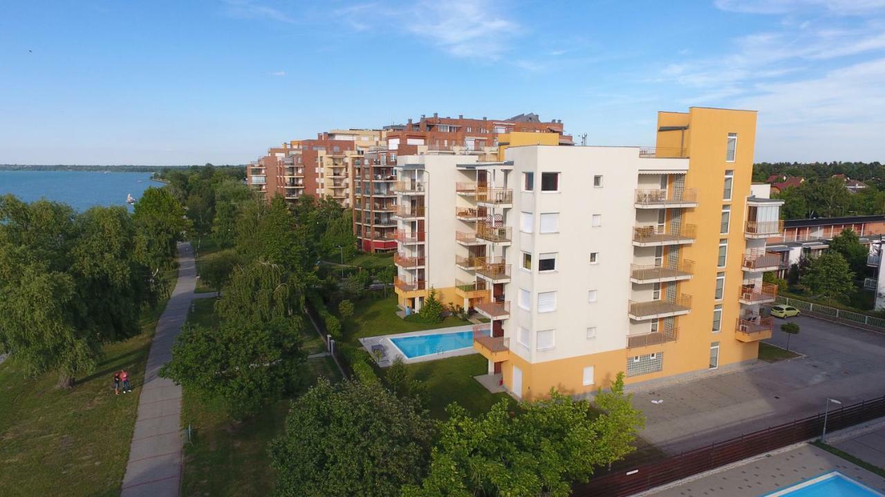 Viktoria Apartmanok Шиофок Экстерьер фото