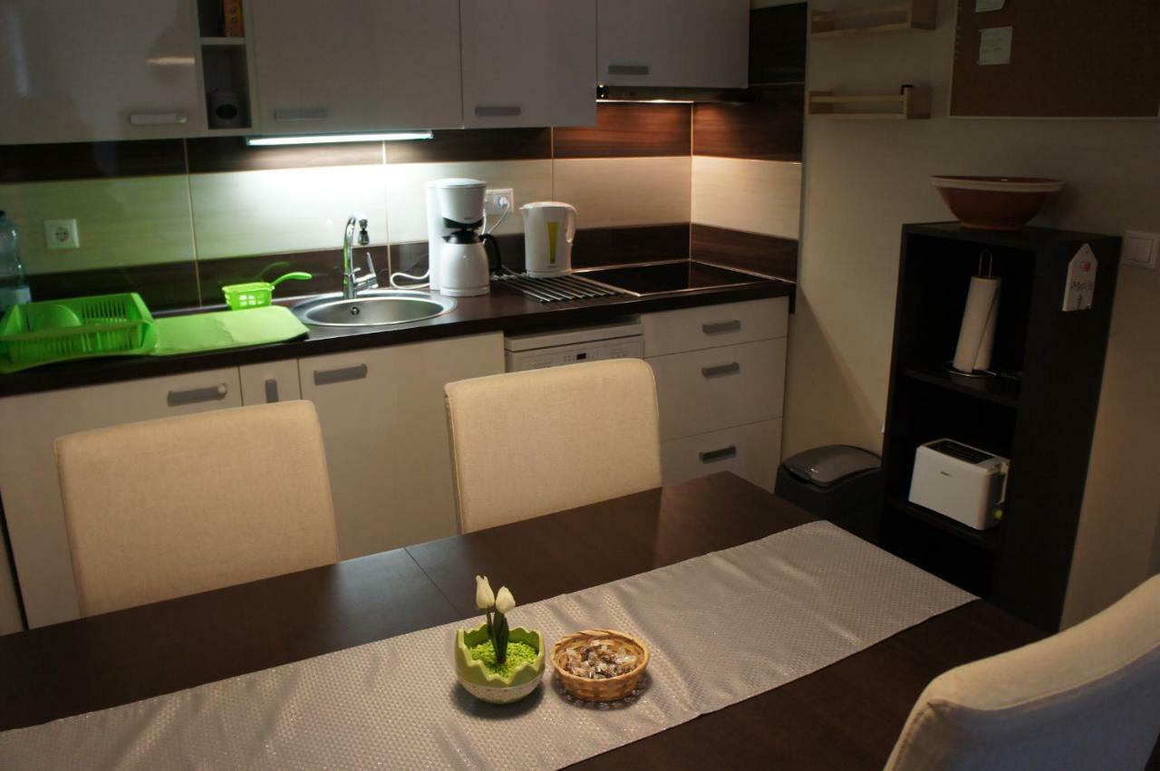 Viktoria Apartmanok Шиофок Экстерьер фото